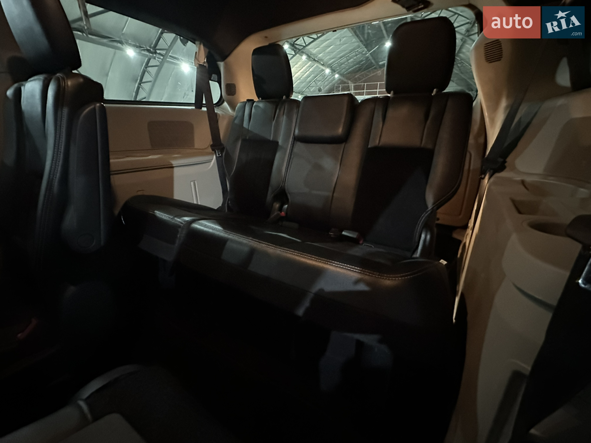 2016 Dodge Caravan - мініатюра 14