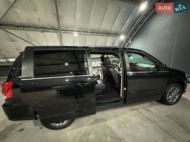 Мінівен Dodge Grand Caravan 2016 в Львові фото 20 Мінівен Dodge Grand Caravan 2016 в Львові