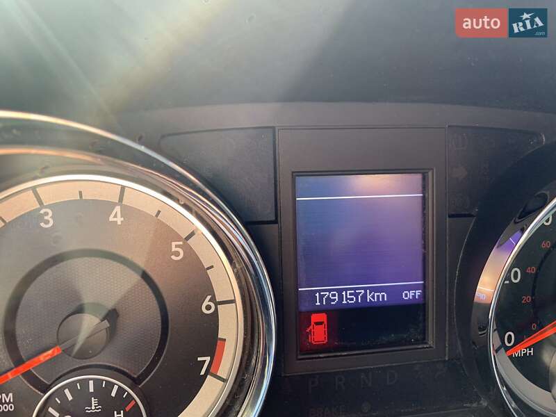 Минивэн Dodge Grand Caravan 2016 в Вишневом фото 9 Минивэн Dodge Grand Caravan 2016 в Вишневом