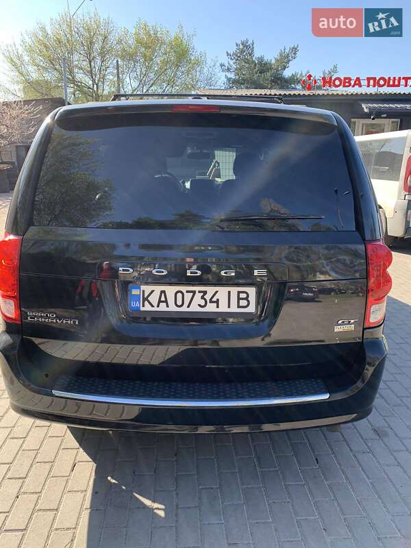 Минивэн Dodge Grand Caravan 2016 в Вишневом фото 13 Минивэн Dodge Grand Caravan 2016 в Вишневом