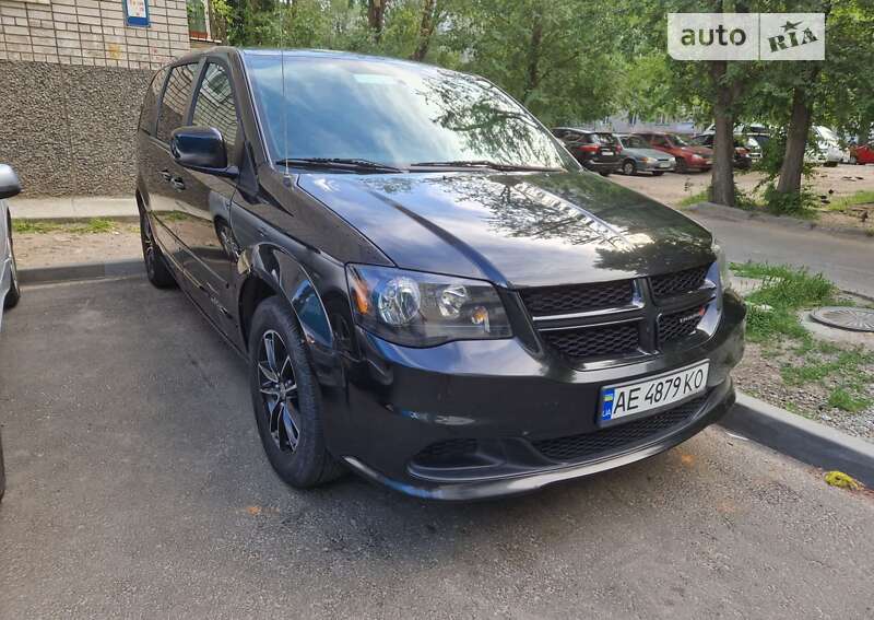 Мінівен Dodge Grand Caravan 2015 в Дніпрі