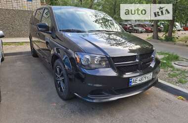 Минивэн Dodge Grand Caravan 2015 в Днепре