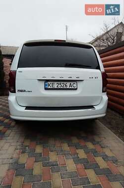 Минивэн Dodge Grand Caravan 2017 в 