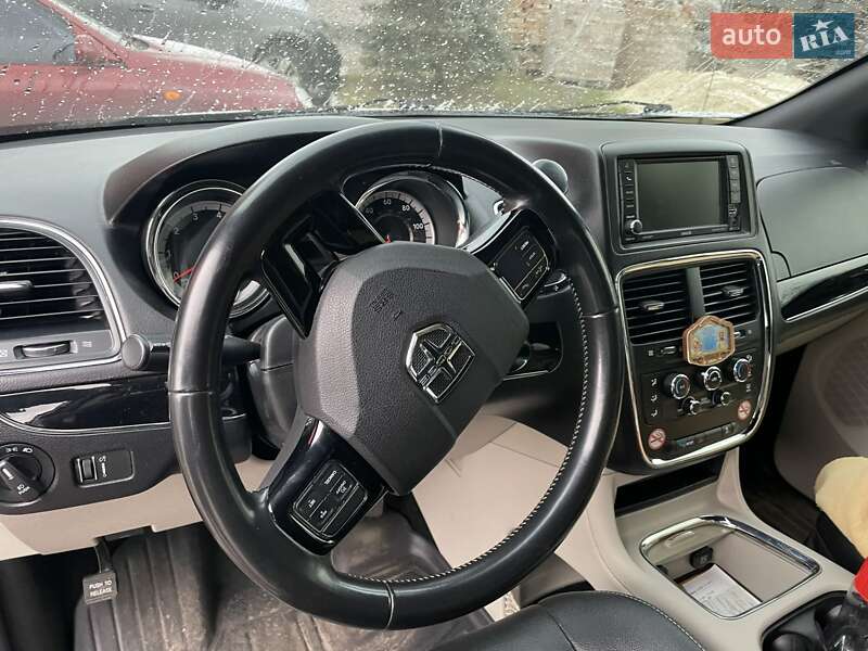 Минивэн Dodge Grand Caravan 2019 в Каменском фото 6 Минивэн Dodge Grand Caravan 2019 в Каменском