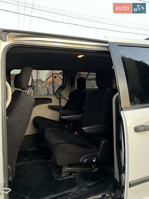 Мінівен Dodge Grand Caravan 2014 в Рівному