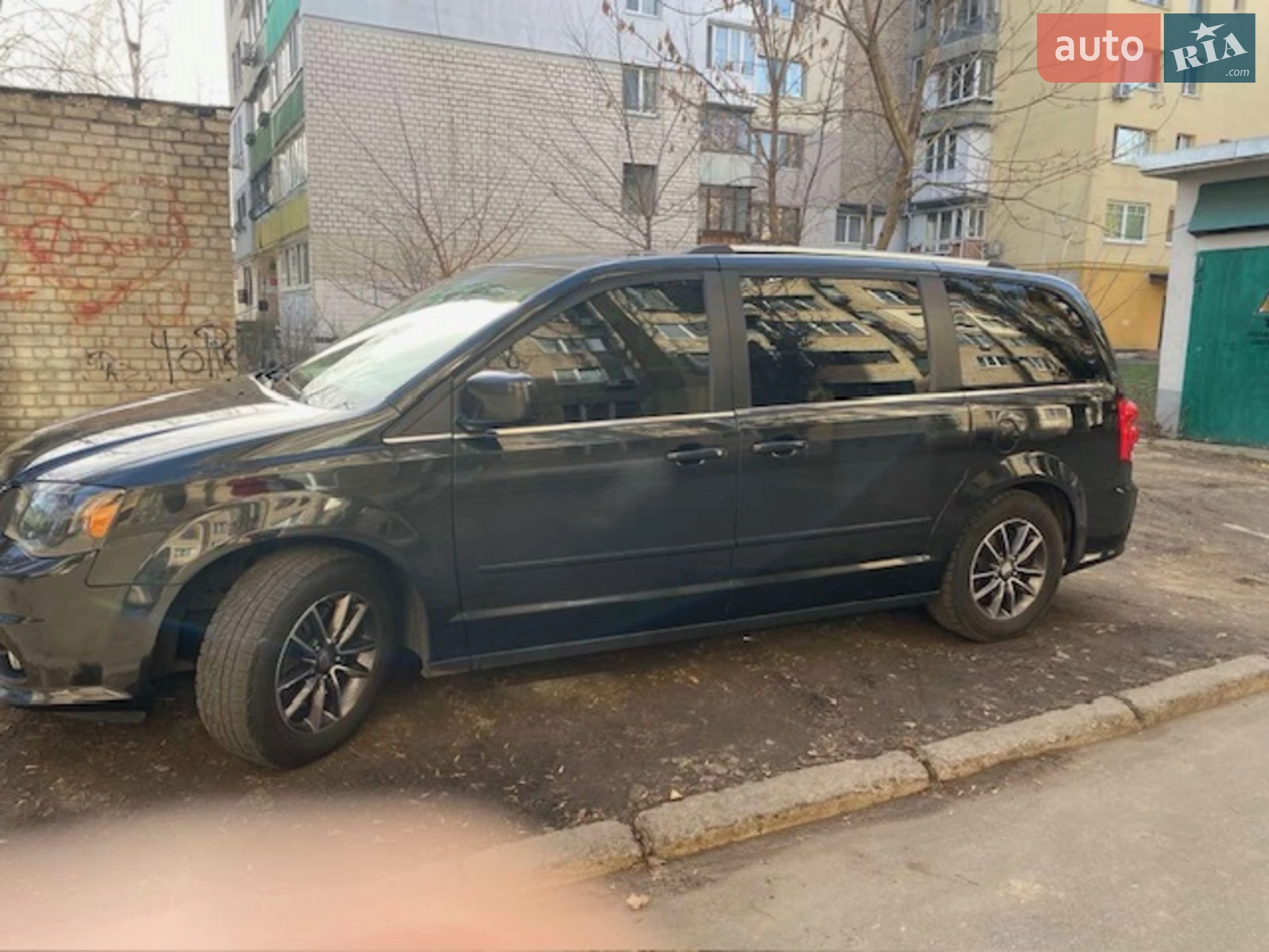 2017 Dodge Caravan - мініатюра 11