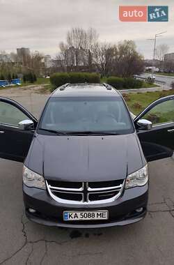 Минивэн Dodge Grand Caravan 2018 в 