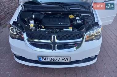 Мінівен Dodge Grand Caravan 2017 в 