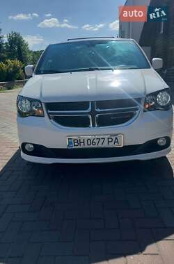 Мінівен Dodge Grand Caravan 2017 в 