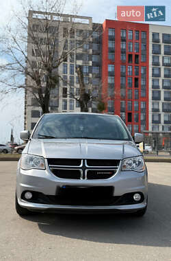 Минивэн Dodge Grand Caravan 2019 в Киеве