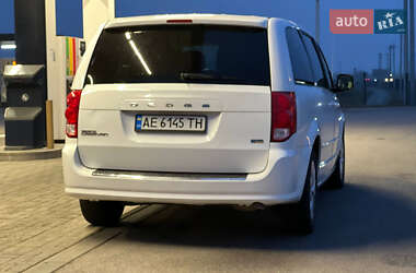 Минивэн Dodge Grand Caravan 2017 в 