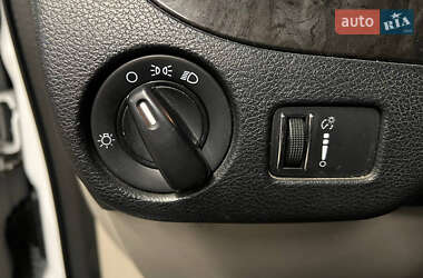 Минивэн Dodge Grand Caravan 2017 в 