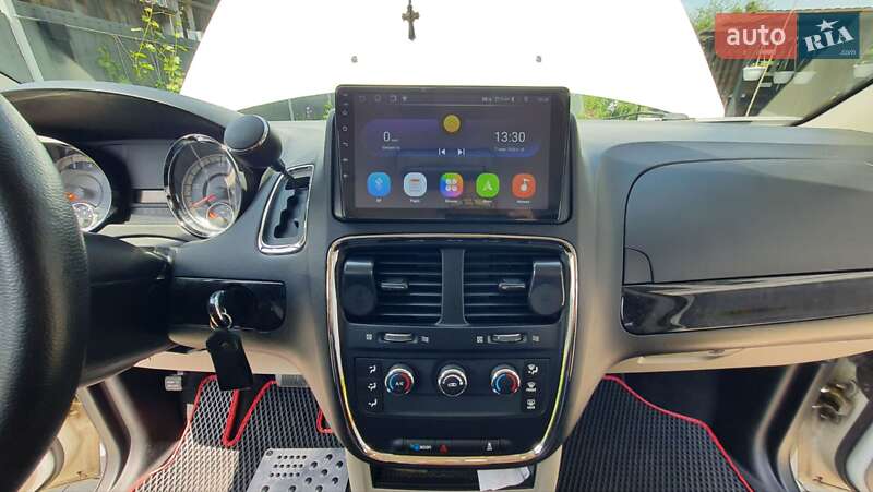 Минивэн Dodge Grand Caravan 2013 в Львове