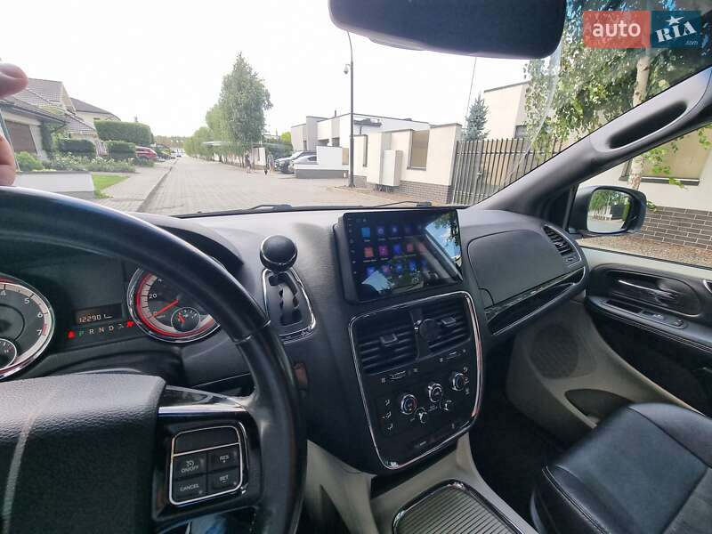 Минивэн Dodge Grand Caravan 2019 в Киеве фото 12 Минивэн Dodge Grand Caravan 2019 в Киеве
