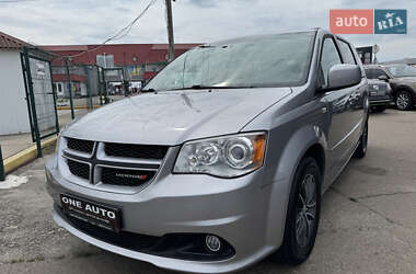 Мінівен Dodge Grand Caravan 2017 в Києві