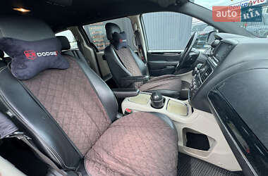 Мінівен Dodge Grand Caravan 2017 в 