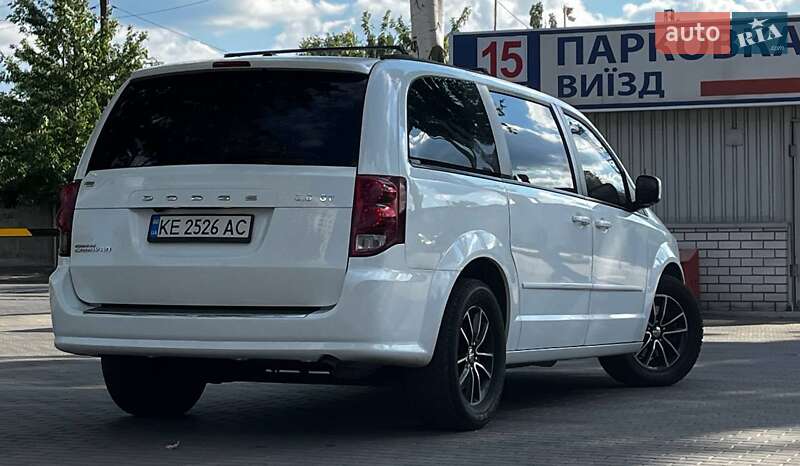 Минивэн Dodge Grand Caravan 2017 в Днепре