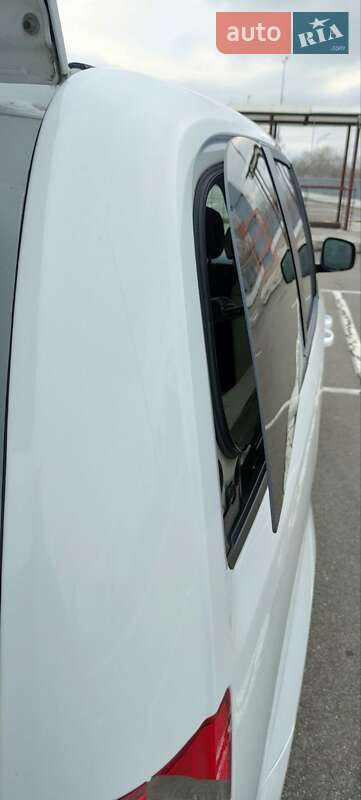 Минивэн Dodge Grand Caravan 2017 в Киеве