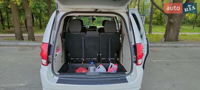 Минивэн Dodge Grand Caravan 2017 в Киеве