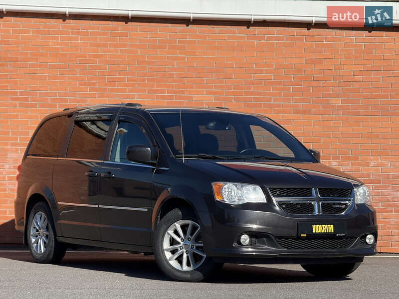 Минивэн Dodge Grand Caravan 2019 в Киеве фото 5 Минивэн Dodge Grand Caravan 2019 в Киеве