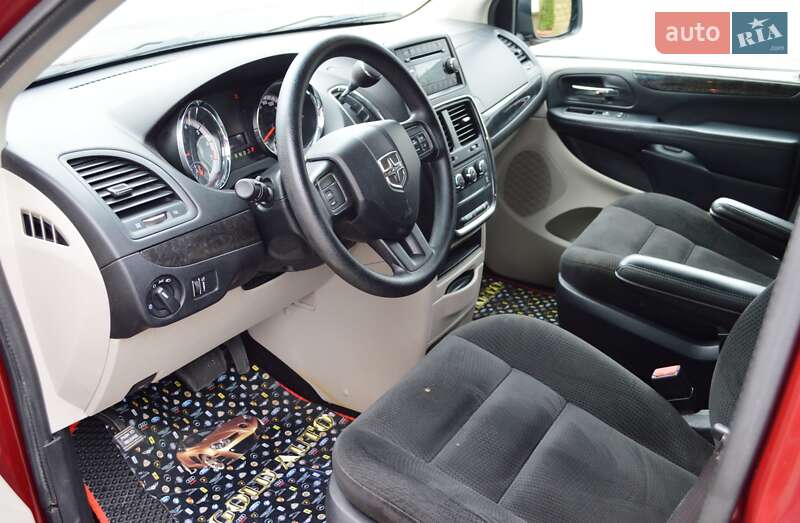 Мінівен Dodge Grand Caravan 2016 в Одесі фото 16 Мінівен Dodge Grand Caravan 2016 в Одесі