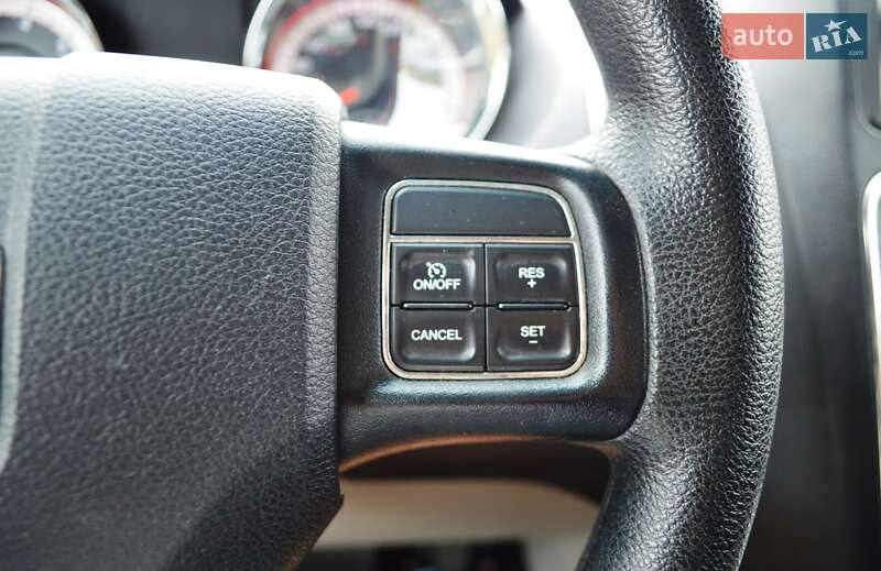 Мінівен Dodge Grand Caravan 2016 в Одесі фото 24 Мінівен Dodge Grand Caravan 2016 в Одесі