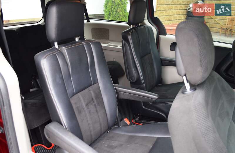 Мінівен Dodge Grand Caravan 2016 в Одесі фото 33 Мінівен Dodge Grand Caravan 2016 в Одесі