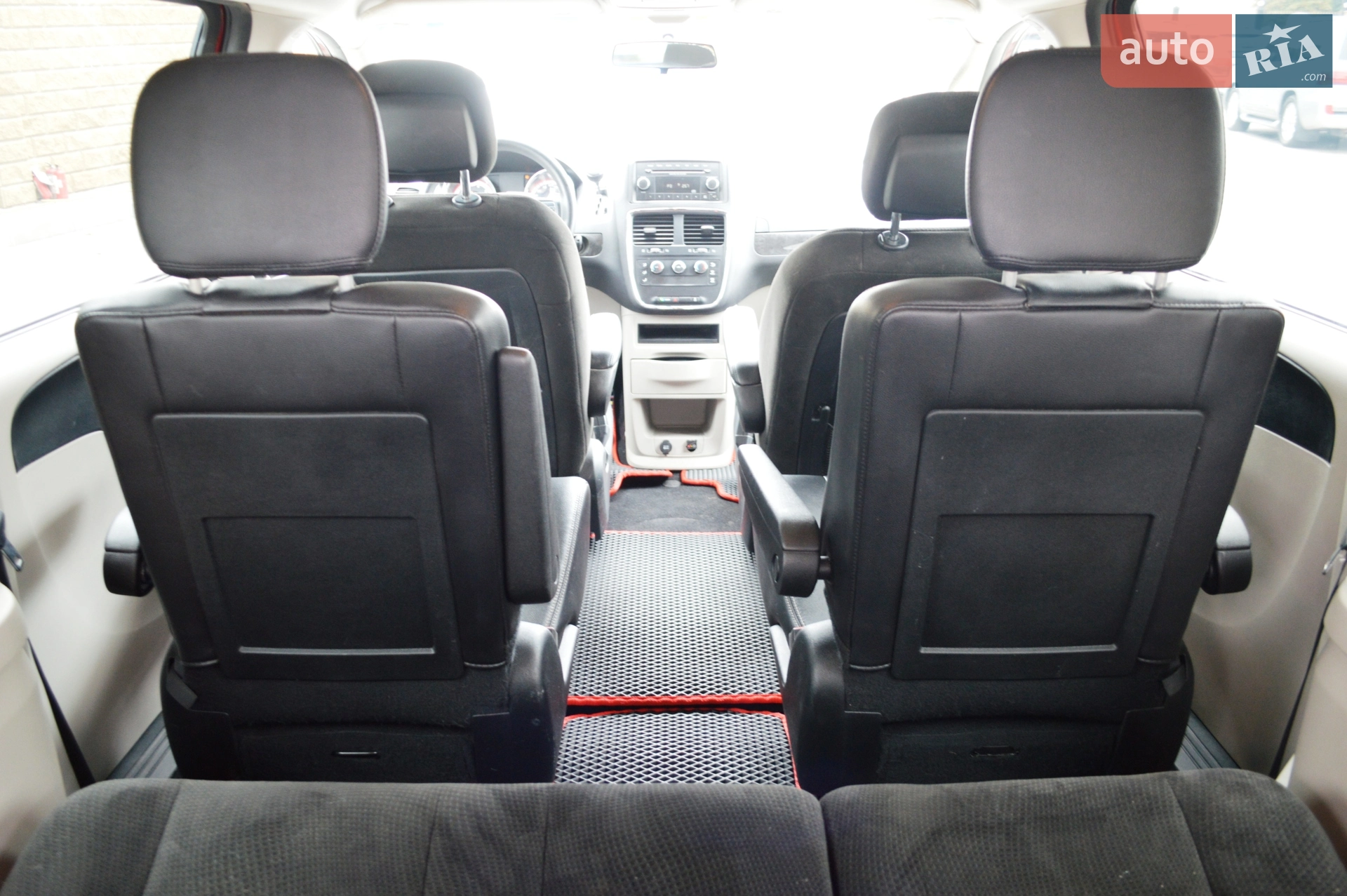 2016 Dodge Caravan - мініатюра 35