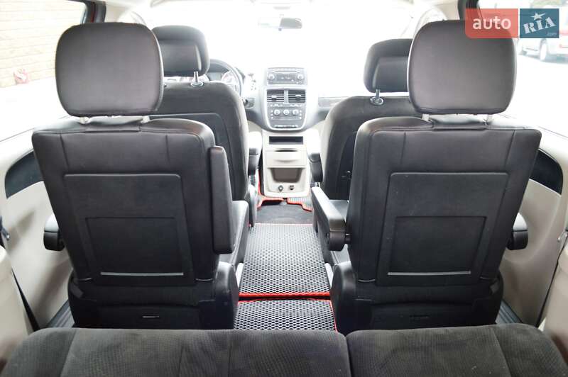 Мінівен Dodge Grand Caravan 2016 в Одесі фото 35 Мінівен Dodge Grand Caravan 2016 в Одесі
