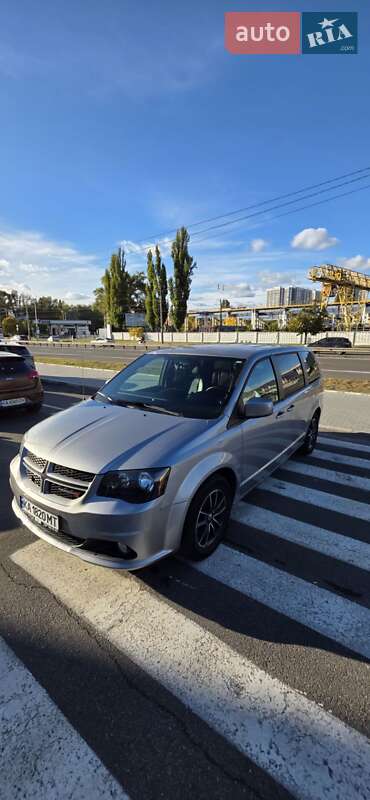 Мінівен Dodge Grand Caravan 2017 в Києві