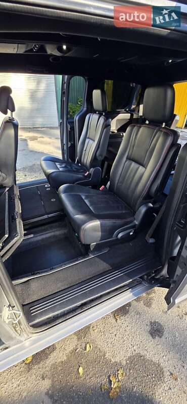 Мінівен Dodge Grand Caravan 2017 в Києві