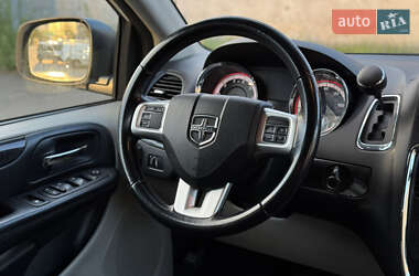 Мінівен Dodge Grand Caravan 2017 в 