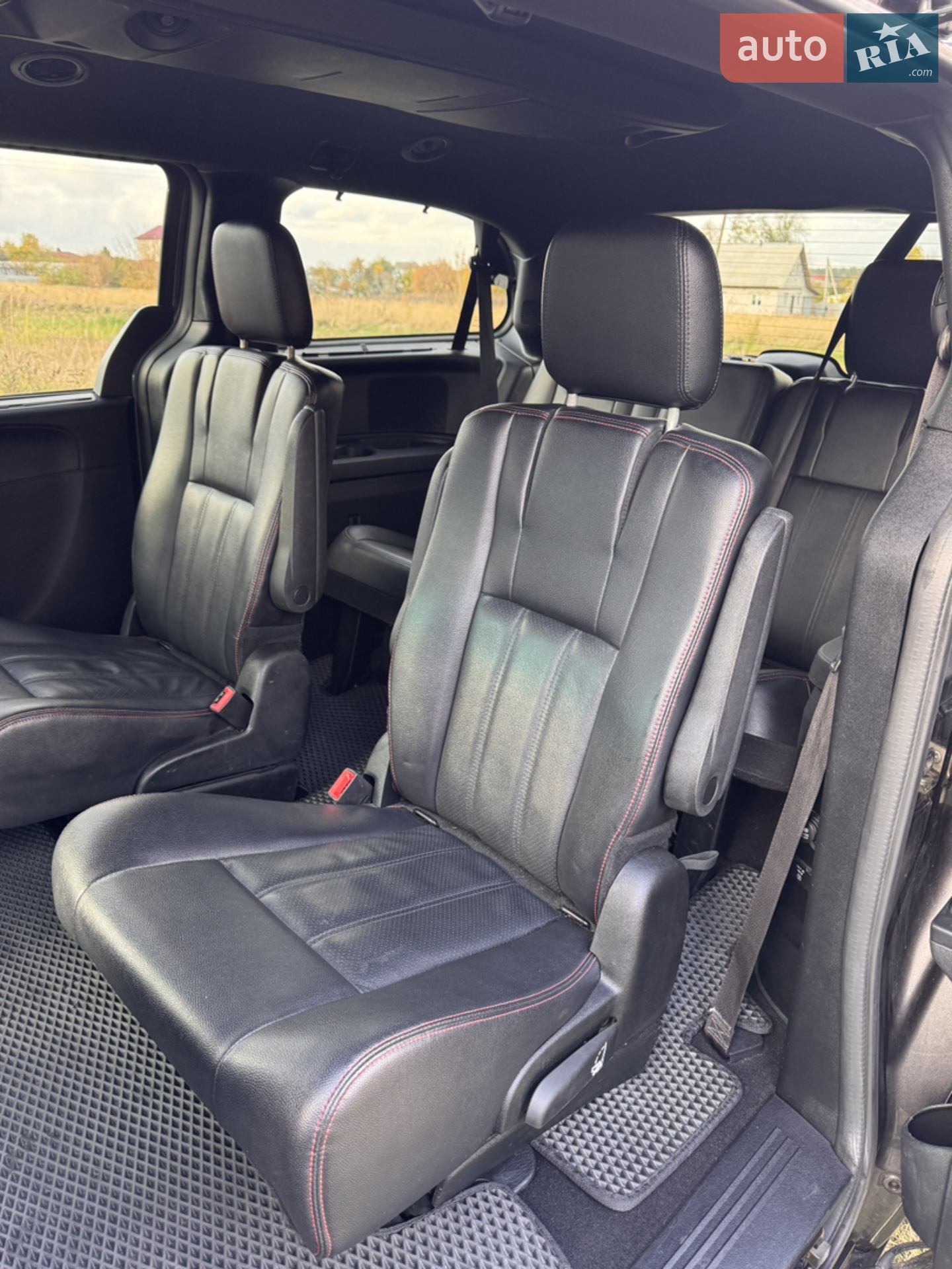 2017 Dodge Caravan - мініатюра 15