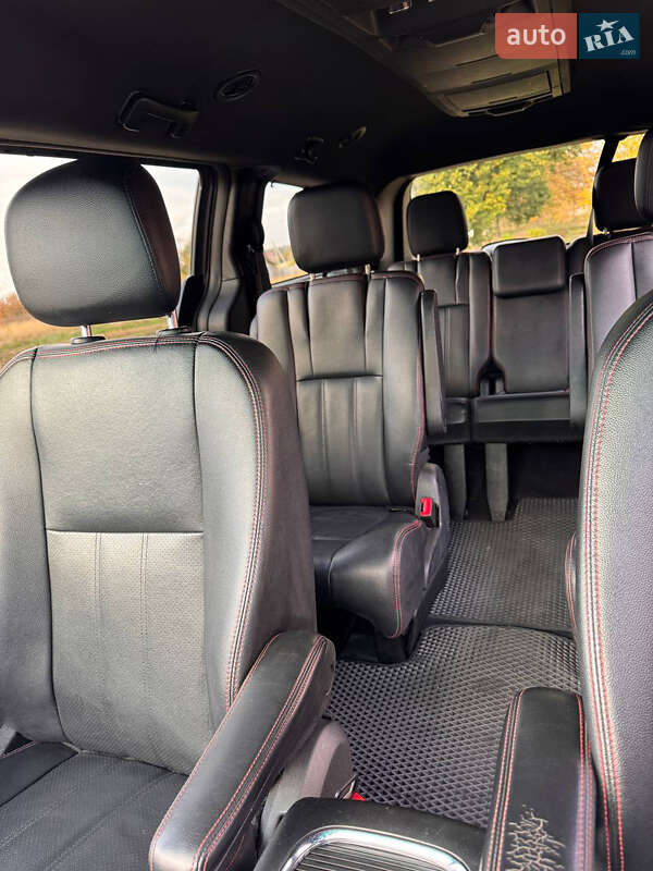 Мінівен Dodge Grand Caravan 2017 в Ніжині фото 12 Мінівен Dodge Grand Caravan 2017 в Ніжині