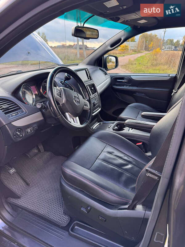 Мінівен Dodge Grand Caravan 2017 в Ніжині фото 16 Мінівен Dodge Grand Caravan 2017 в Ніжині