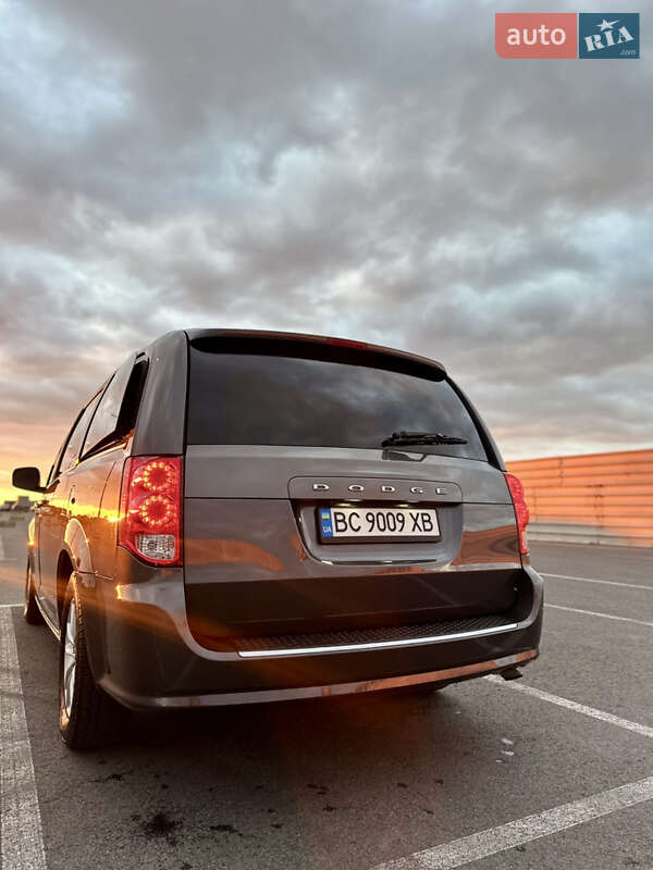 Мінівен Dodge Grand Caravan 2020 в Львові фото 19 Мінівен Dodge Grand Caravan 2020 в Львові