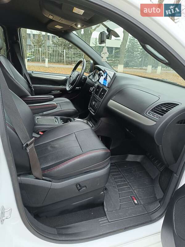 Минивэн Dodge Grand Caravan 2020 в Полтаве фото 12 Минивэн Dodge Grand Caravan 2020 в Полтаве
