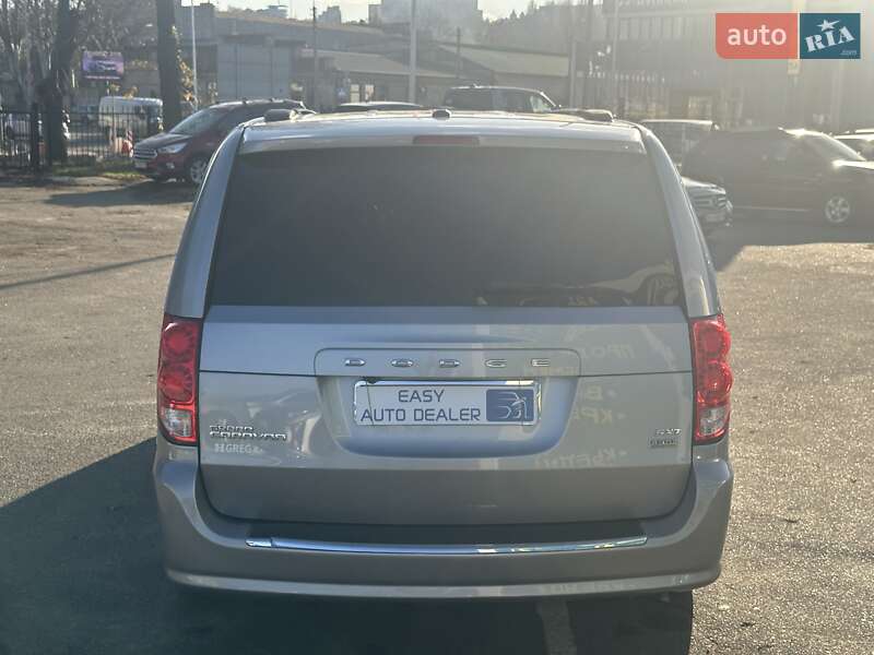 Мінівен Dodge Grand Caravan 2017 в Києві фото 4 Мінівен Dodge Grand Caravan 2017 в Києві