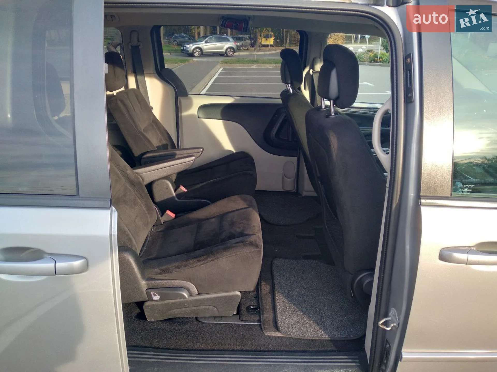 2015 Dodge Caravan - мініатюра 14