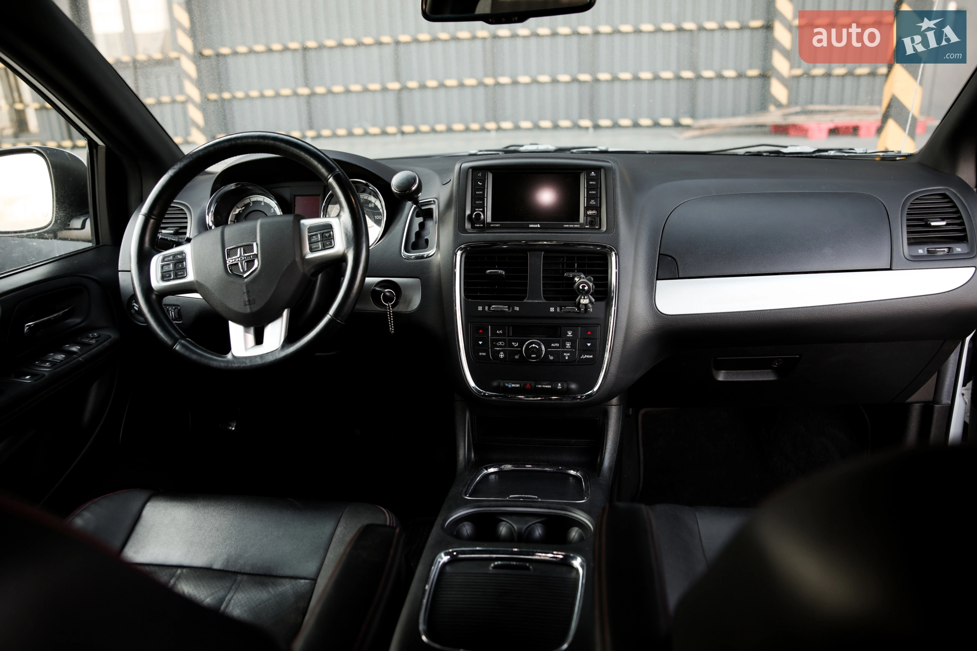 2017 Dodge Caravan - мініатюра 11