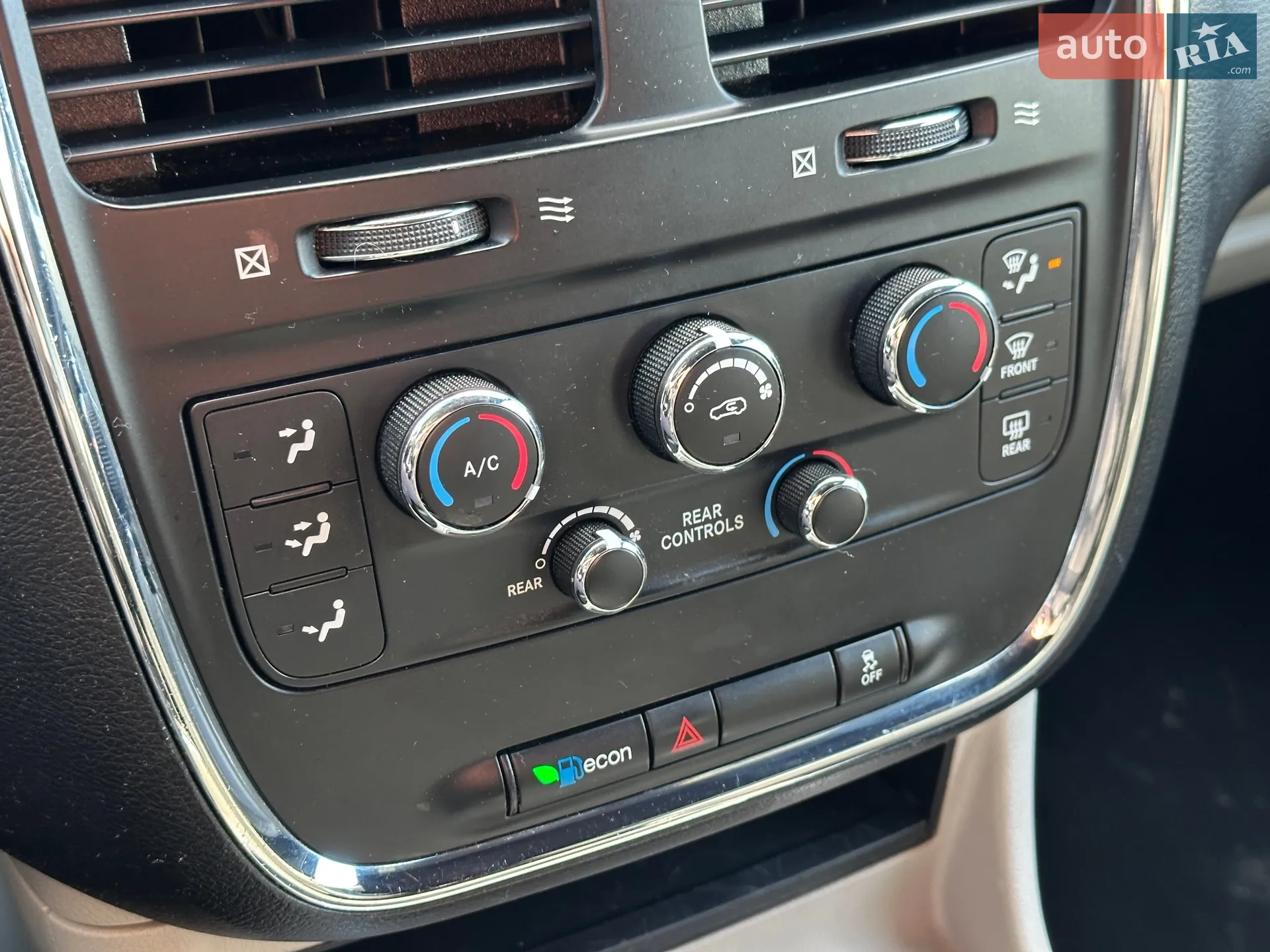 2017 Dodge Caravan - мініатюра 20