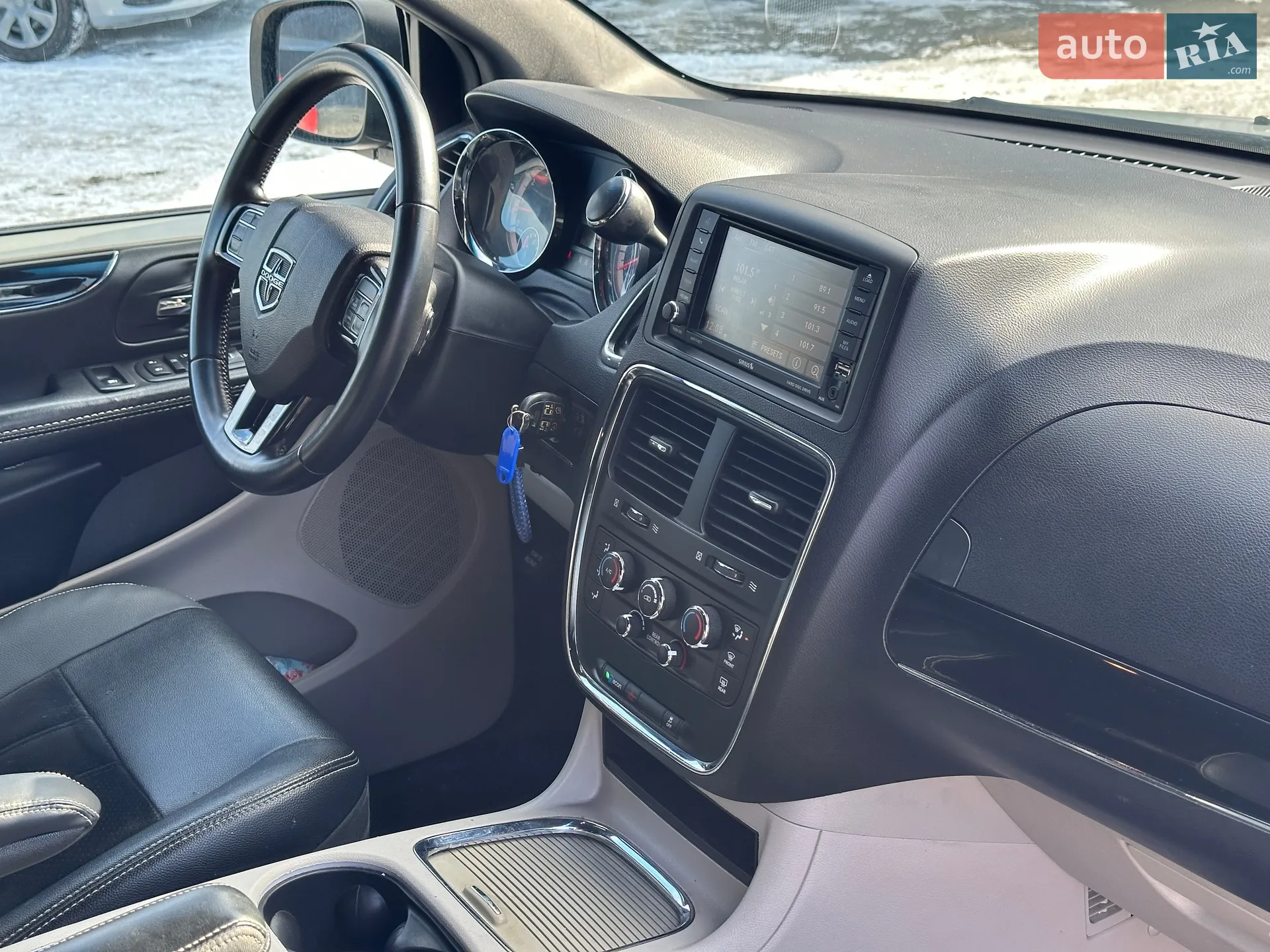 2017 Dodge Caravan - мініатюра 23