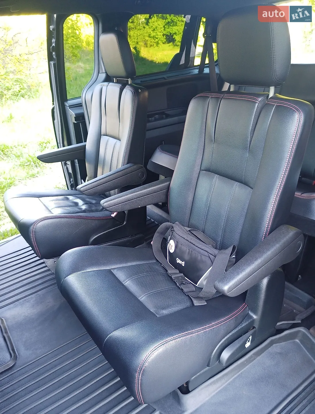 2017 Dodge Caravan - мініатюра 14