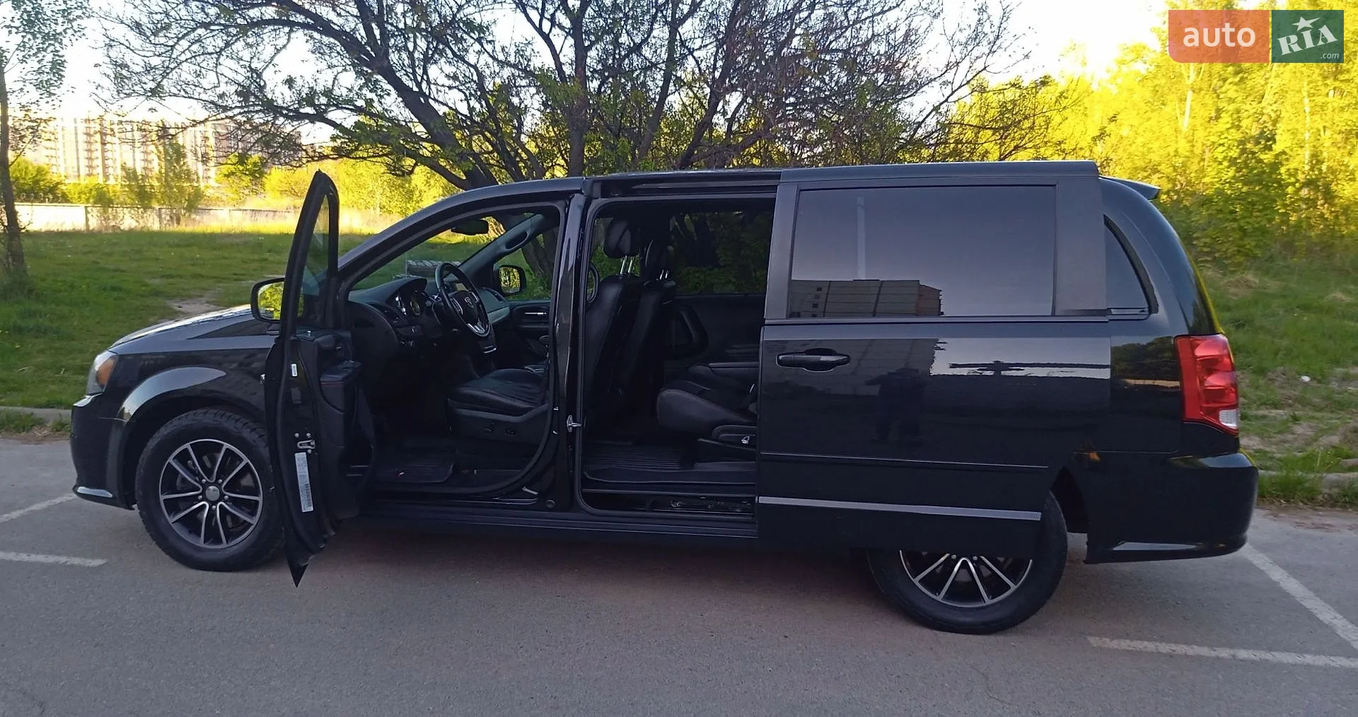 2017 Dodge Caravan - мініатюра 27