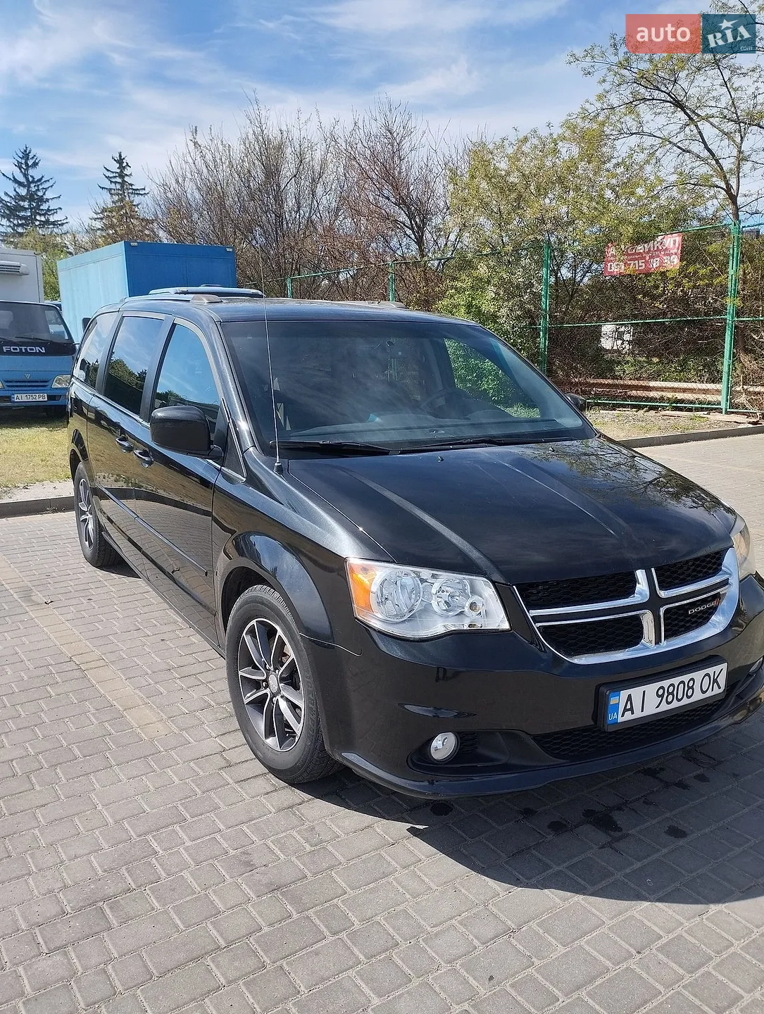 2017 Dodge Caravan - фото 1