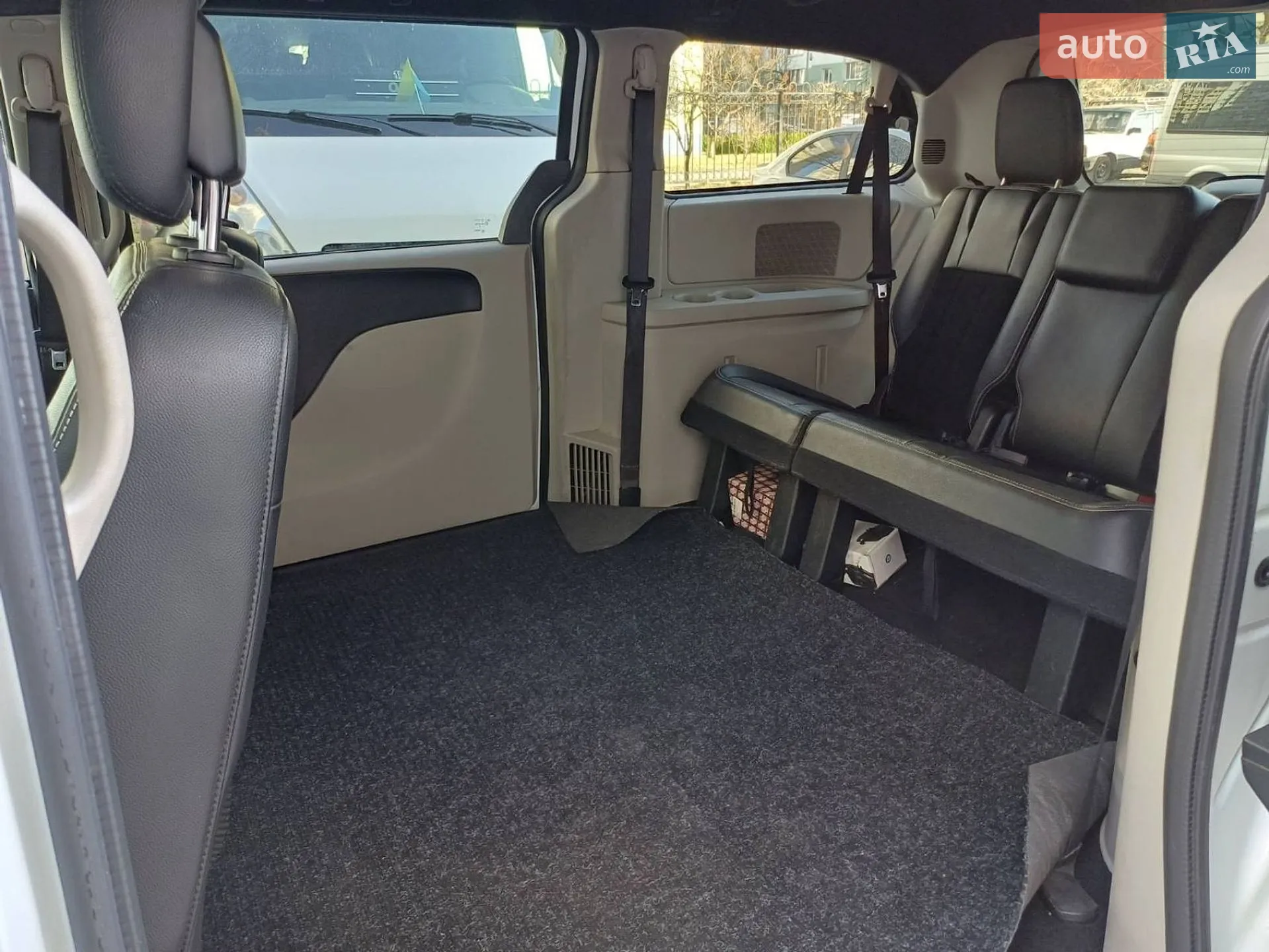 2017 Dodge Caravan - мініатюра 4