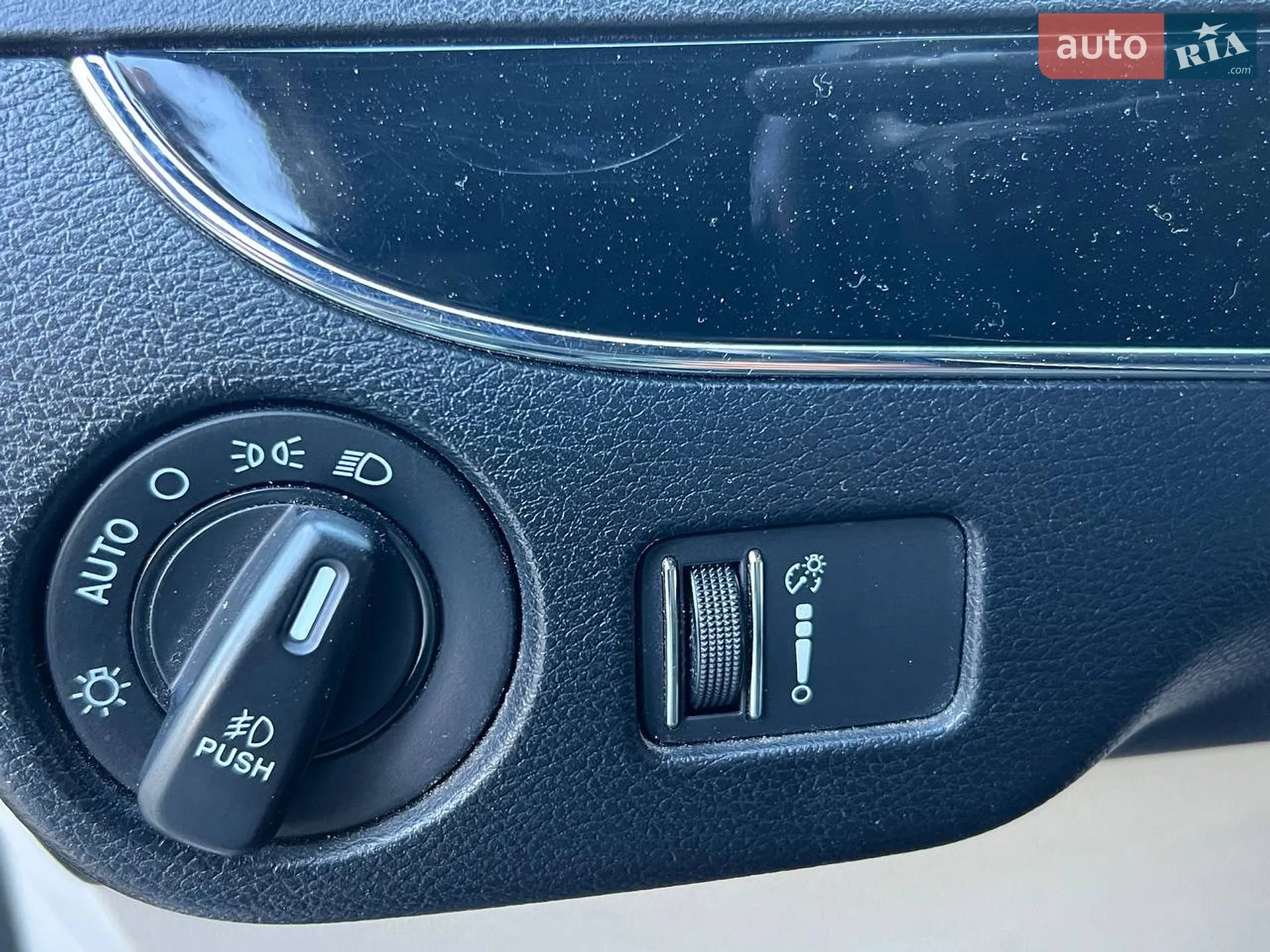 2019 Dodge Caravan - мініатюра 29