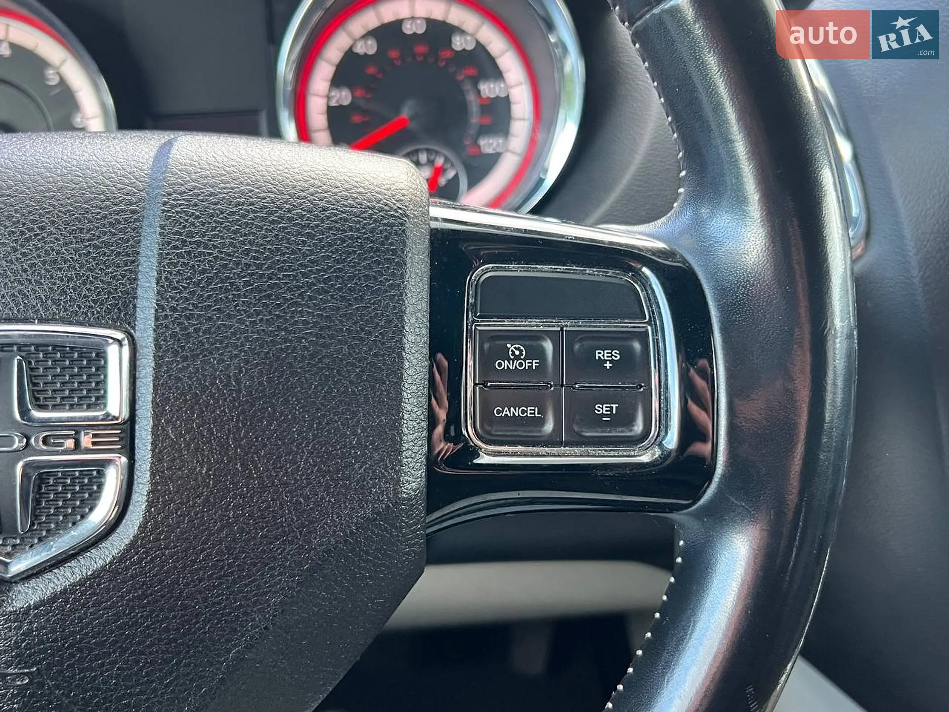 2019 Dodge Caravan - мініатюра 17