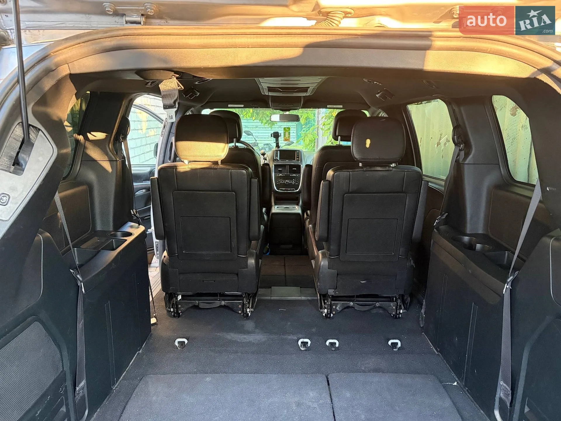 2016 Dodge Caravan - мініатюра 14