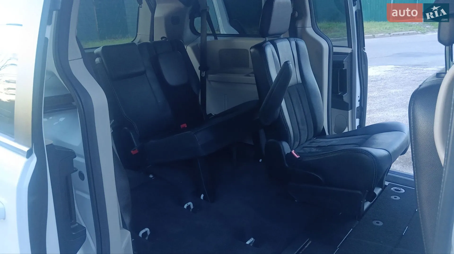 2017 Dodge Caravan - мініатюра 7